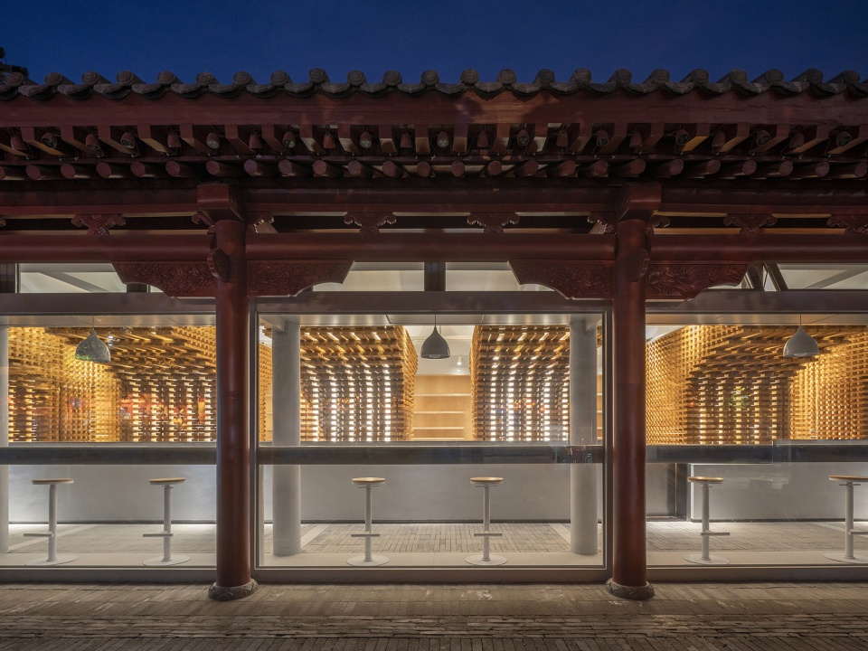 intervention of the yulin courtyard house by tumush