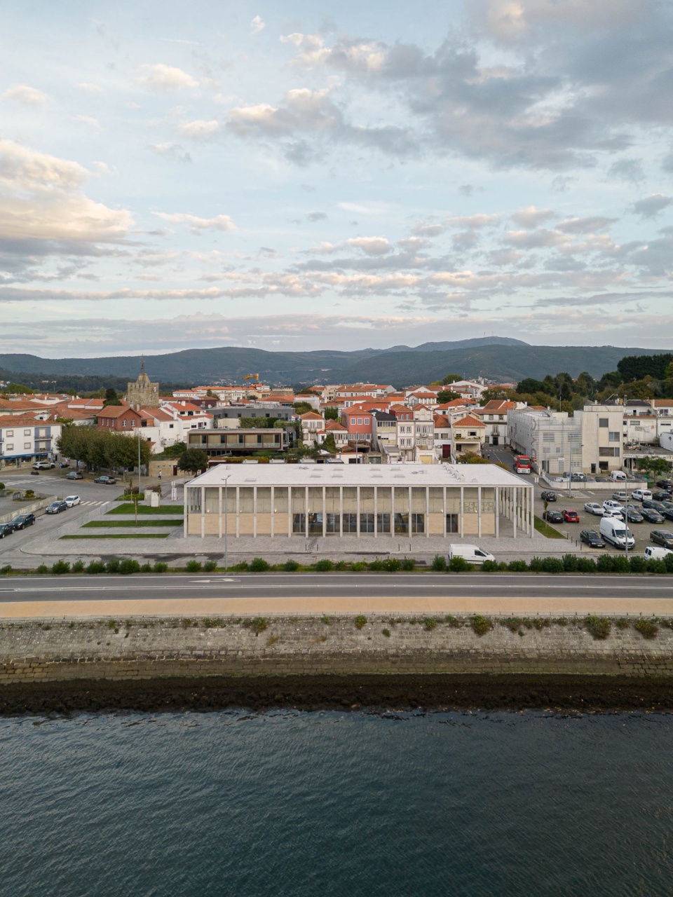 MERCADO CAMINHA Loftspace and Tiago Sousa Arquiteto