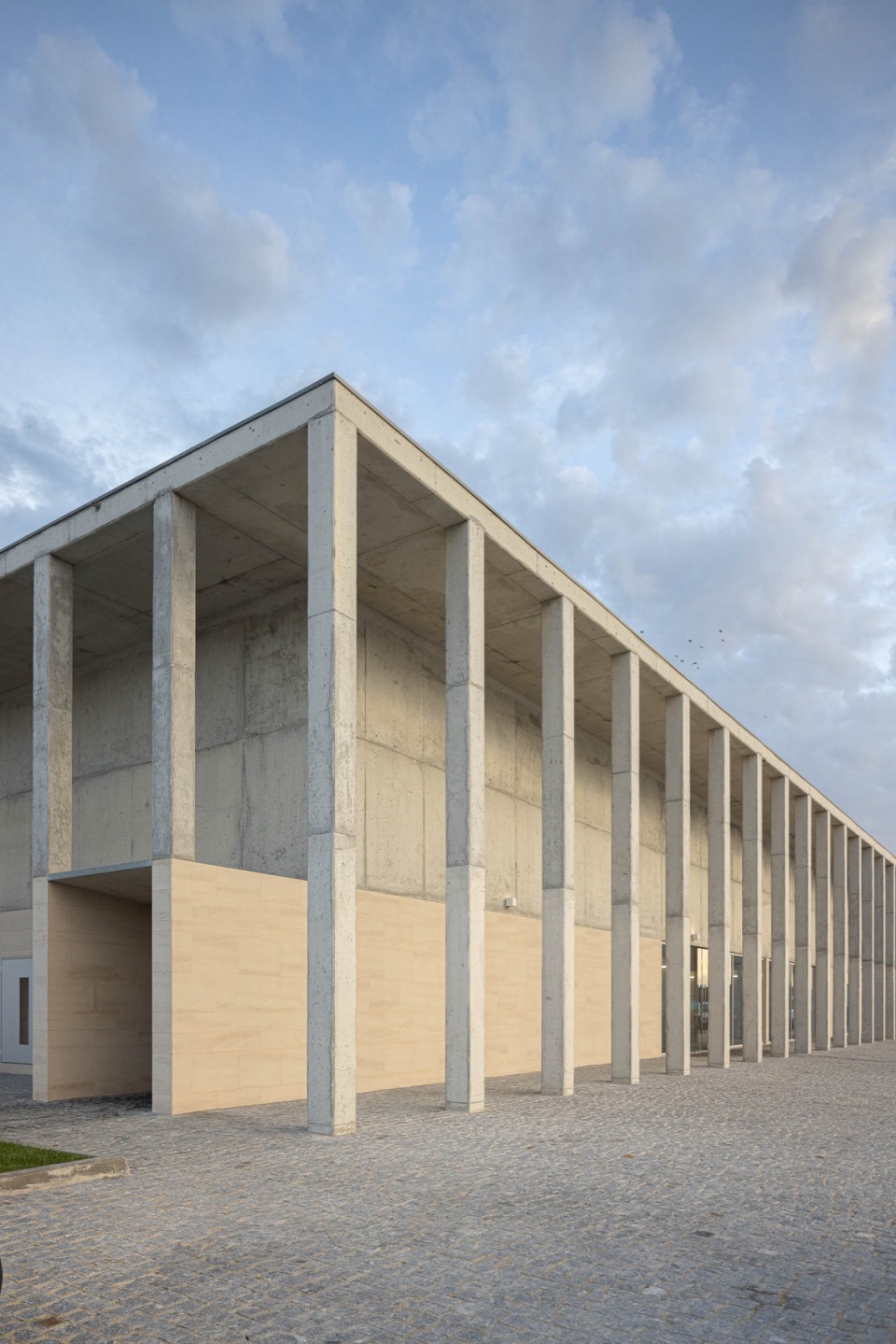 MERCADO CAMINHA Loftspace and Tiago Sousa Arquiteto