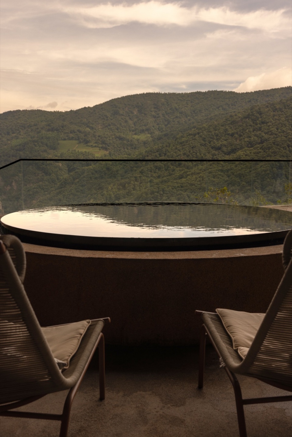 Revival and Renewal of Business Models in Yandang Mountain Scenic Area