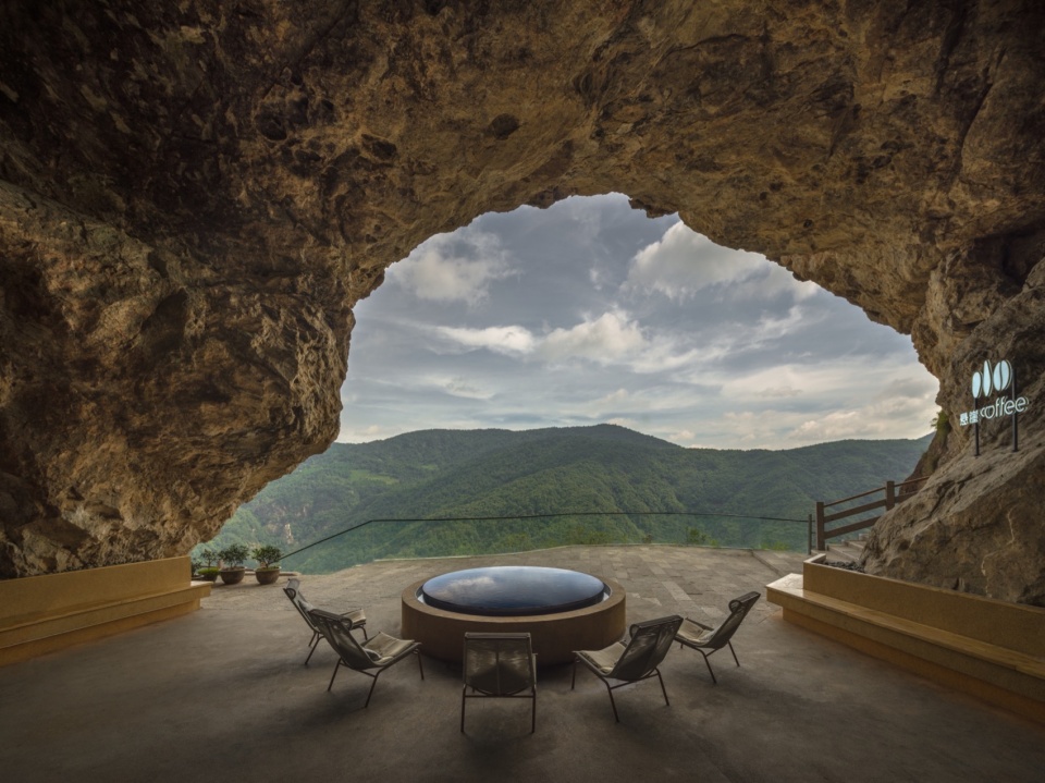 Revival and Renewal of Business Models in Yandang Mountain Scenic Area