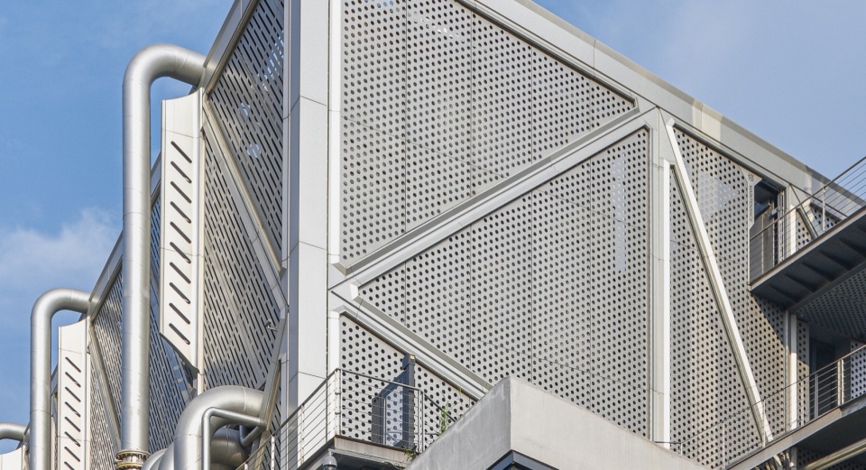Jingdezhen Taoxichuan Cloud Engine Energy Center China by XING DESIGN