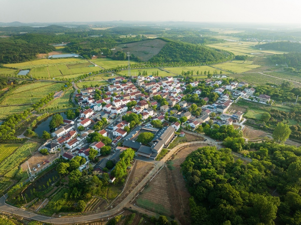 Renovation of abandoned rural primary schools