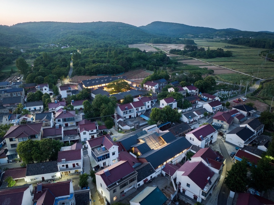 Renovation of abandoned rural primary schools