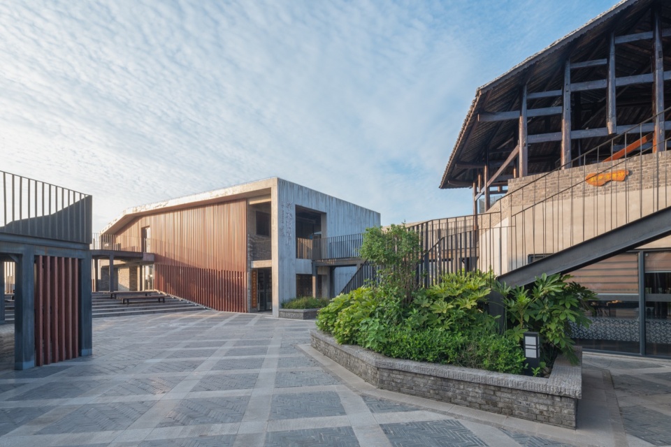 Jingchu Intangible Cultural Heritage Park