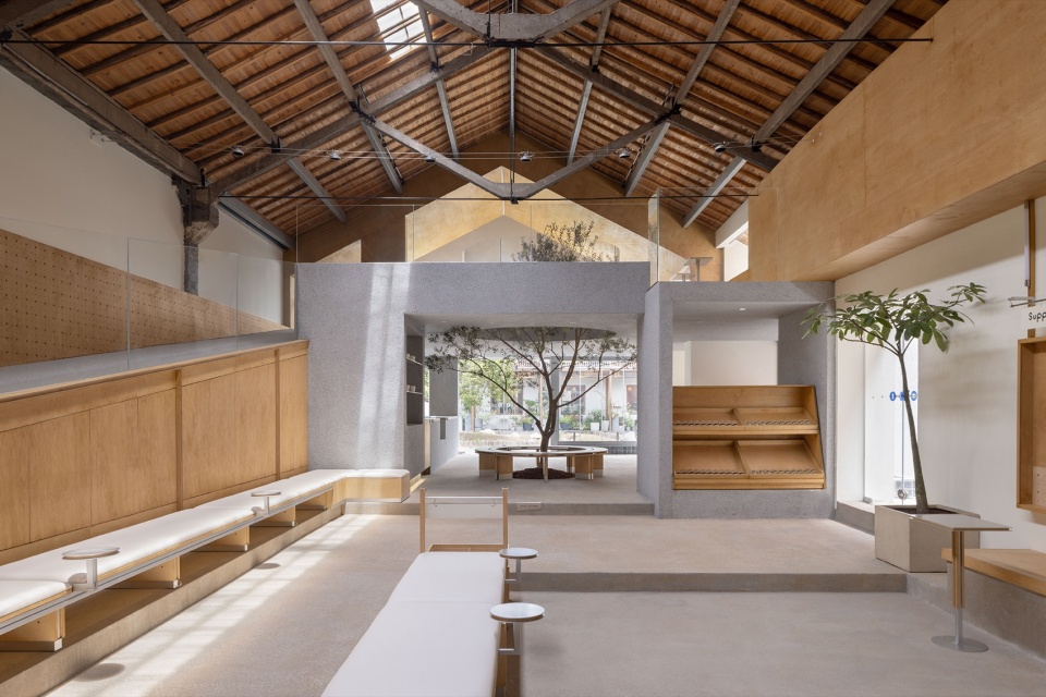 © 黑水 healing pets by informal design
