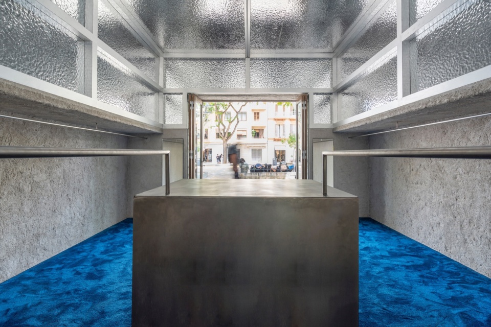 THEPOLONIO 021 the polonio flagship store by raul sanchez