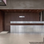 BONELESS 服装店郑州银泰分店 / 脚本建筑研究室