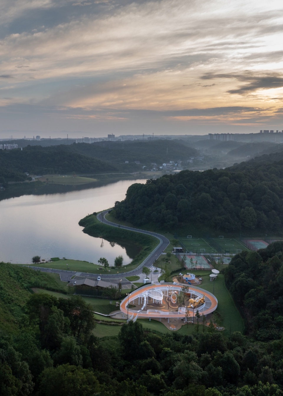 liuquan lake childrens park 17山麓湖畔的六泉湖儿童乐园