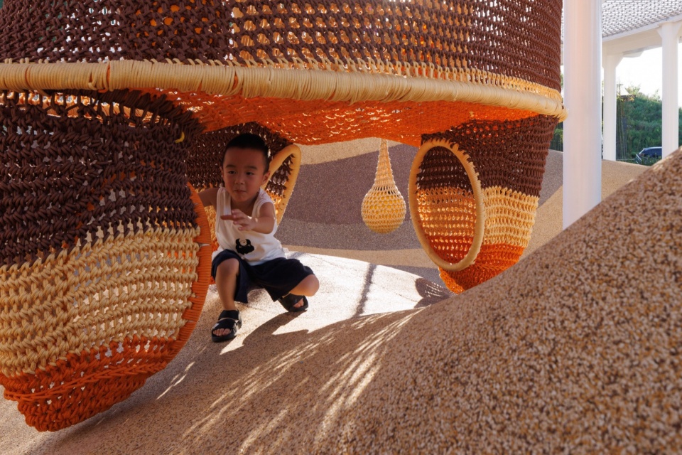 liuquan lake childrens park 48编织爬网地形间玩耍嬉戏