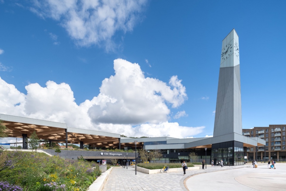 Ede Wageningen train station by Mecanoo Royal HaskoningDHV