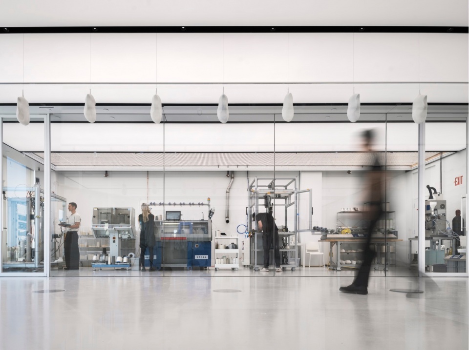 OXMAN headquartered in New York City by Foster Partners