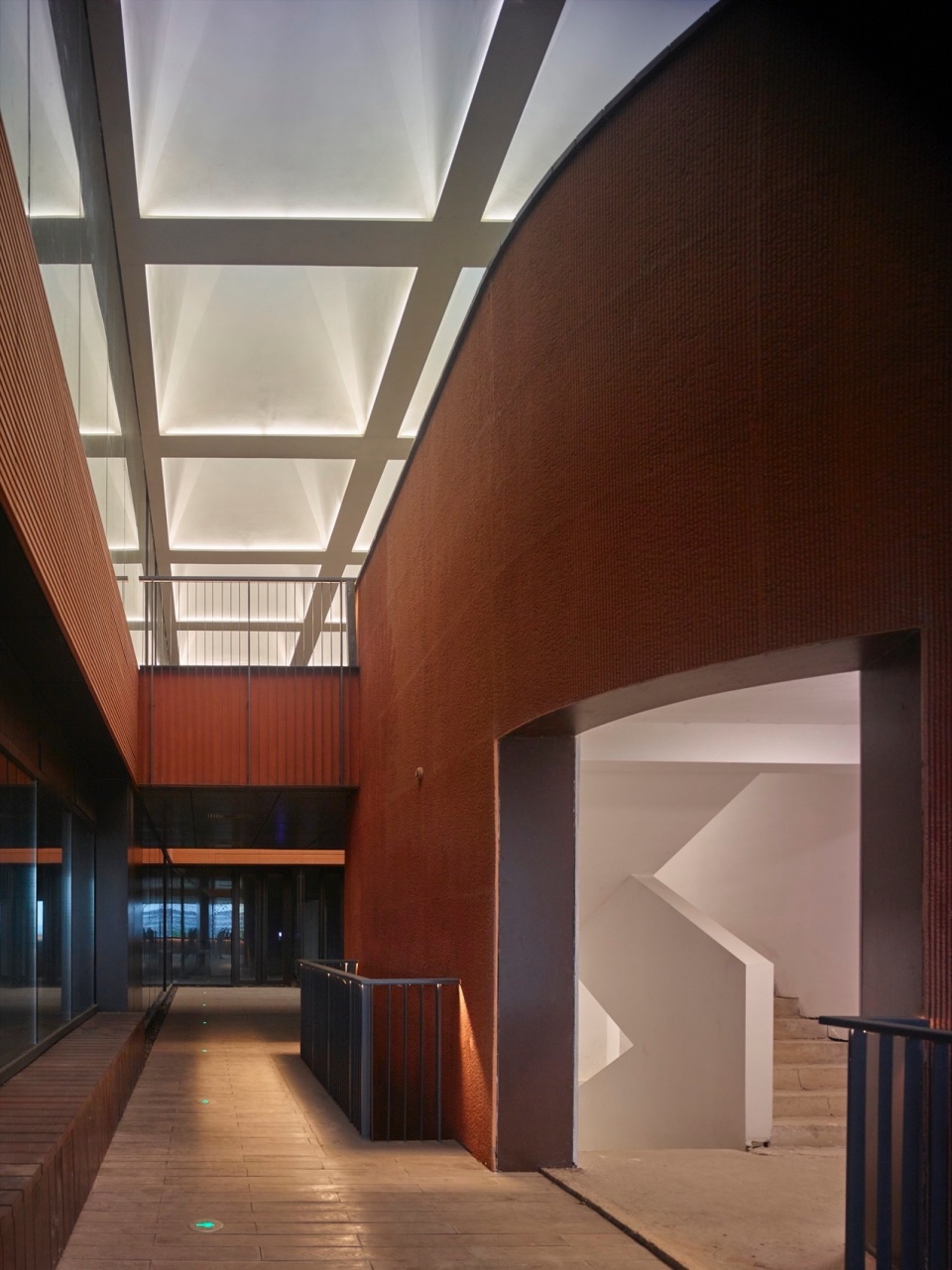 RSC Building in Hainan by SUP Atelier of THAD Beijing Tsinghua Tongheng Urban Planning Design Institute