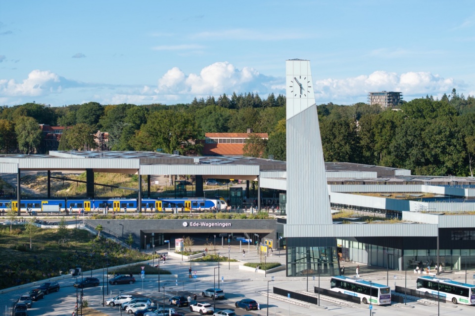 Ede Wageningen train station by Mecanoo Royal HaskoningDHV