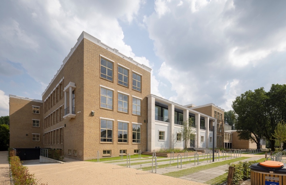 Renovation of The Van Maerlant lyceum by cepezed