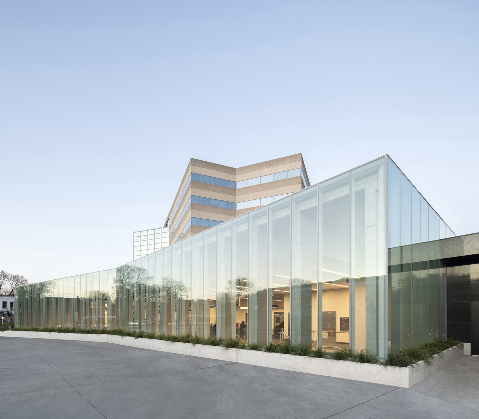 The Vendome Multimodal Hub Pole by Bisson Fortin Provencher Roy architectes