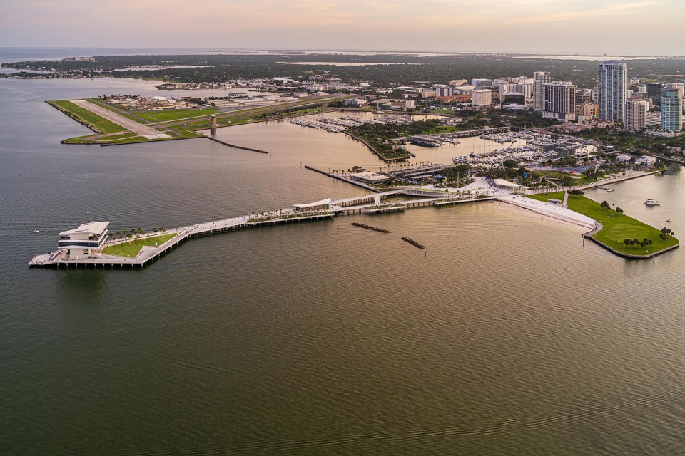 2023 ASLA URBAN DESIGN AWARD OF HONOR St Pete Pier Revitalization of Waterfront and Historic Pier Site by KEN SMITH WORKSHOP