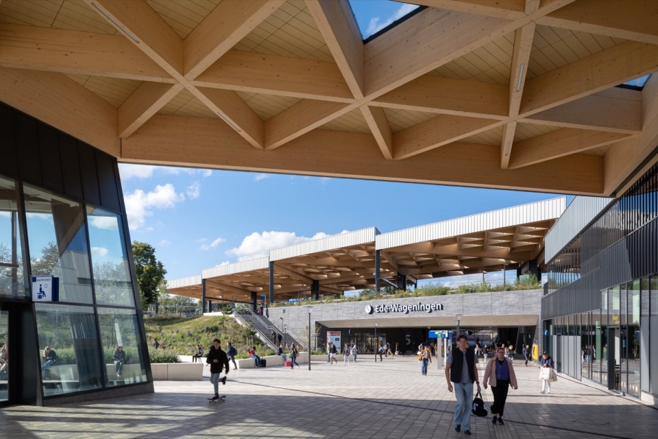 Ede Wageningen train station by Mecanoo Royal HaskoningDHV