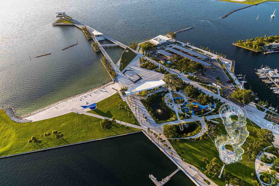 2023 ASLA URBAN DESIGN AWARD OF HONOR St Pete Pier Revitalization of Waterfront and Historic Pier Site by KEN SMITH WORKSHOP