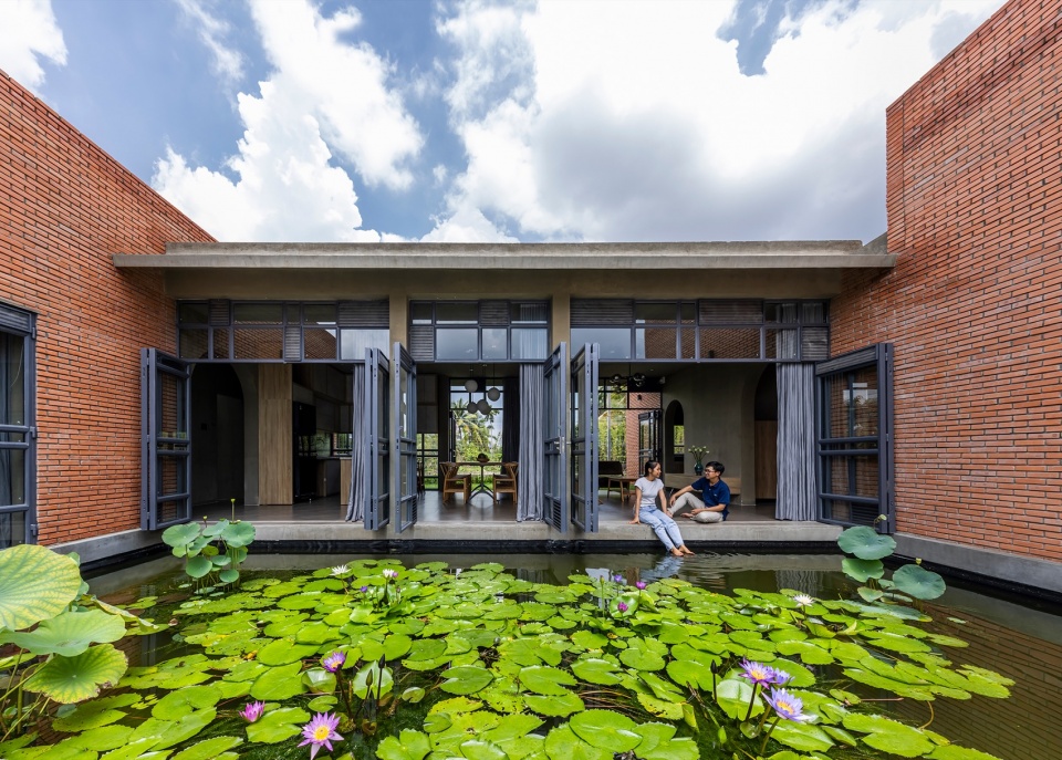 Nam House by CTA Creative Architects