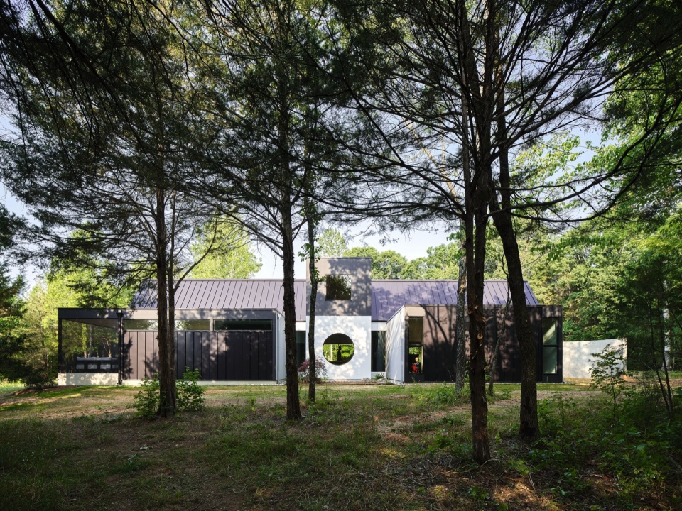 The Dogtrot House by Studio Becker Xu