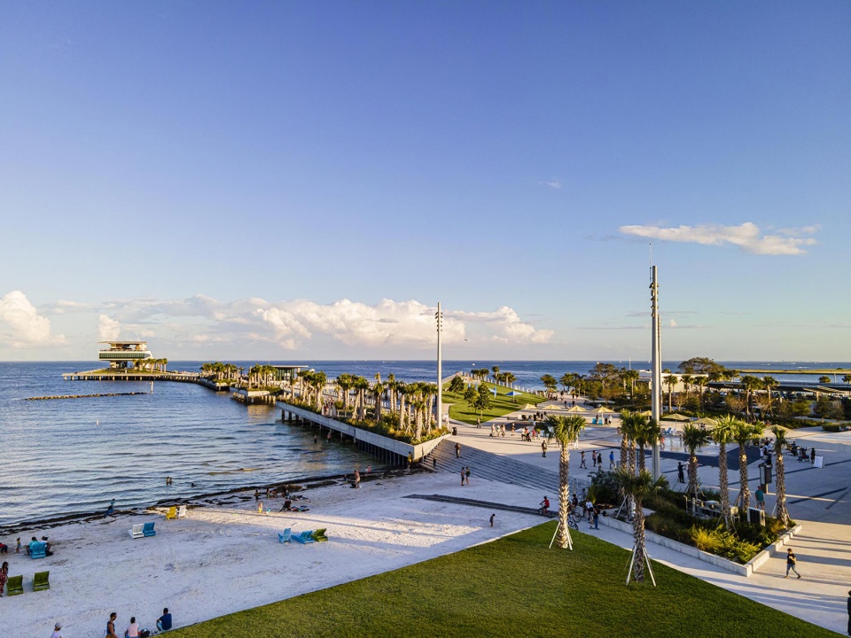 2023 ASLA URBAN DESIGN AWARD OF HONOR St Pete Pier Revitalization of Waterfront and Historic Pier Site by KEN SMITH WORKSHOP