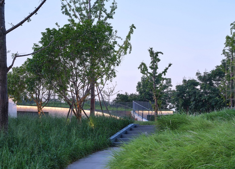 hangzhou riverfront public space the yinxing station the daqiao station by original design studio