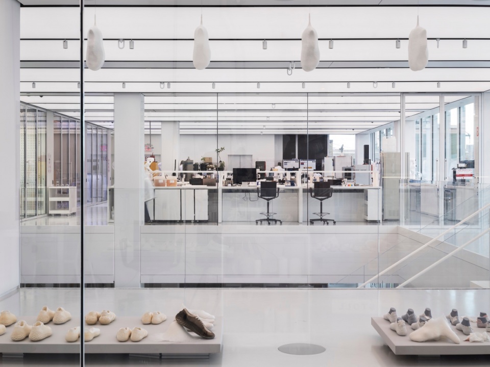 OXMAN headquartered in New York City by Foster Partners