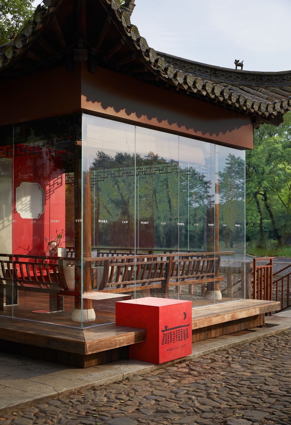 Red Pavilion under the Moon by Shejin Space Design Office