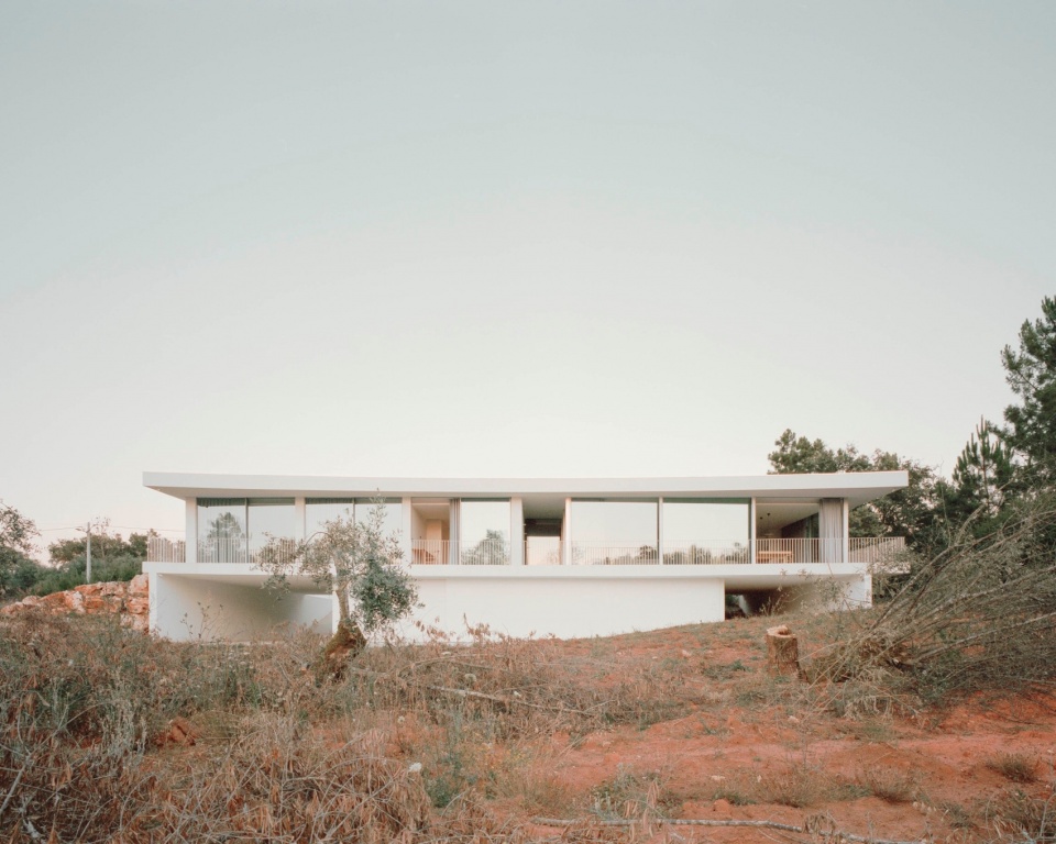 casa moita santa by bruno dias arquitectura