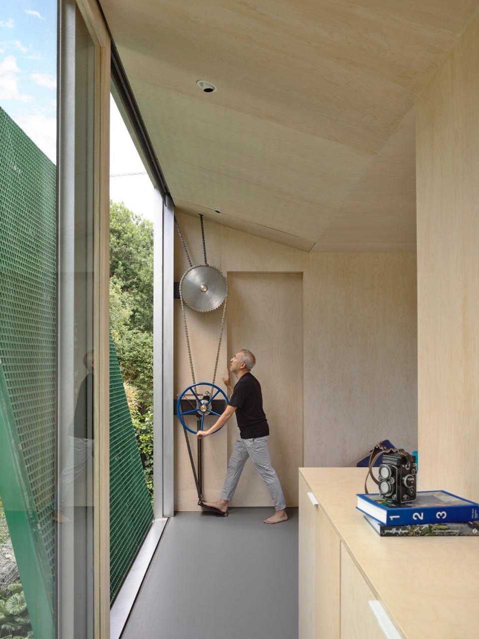 connected house by albert mo architects