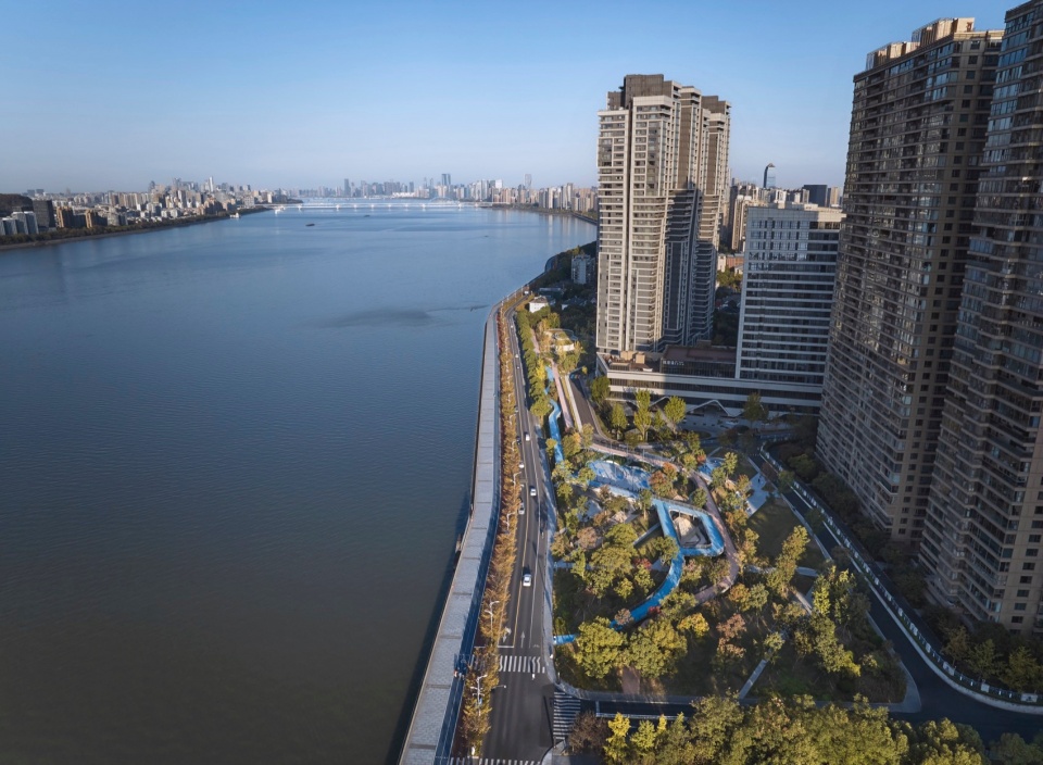 hangzhou riverfront public space the yinxing station the daqiao station by original design studio