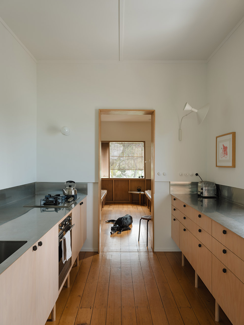 red hill house studio by zuzananicholas