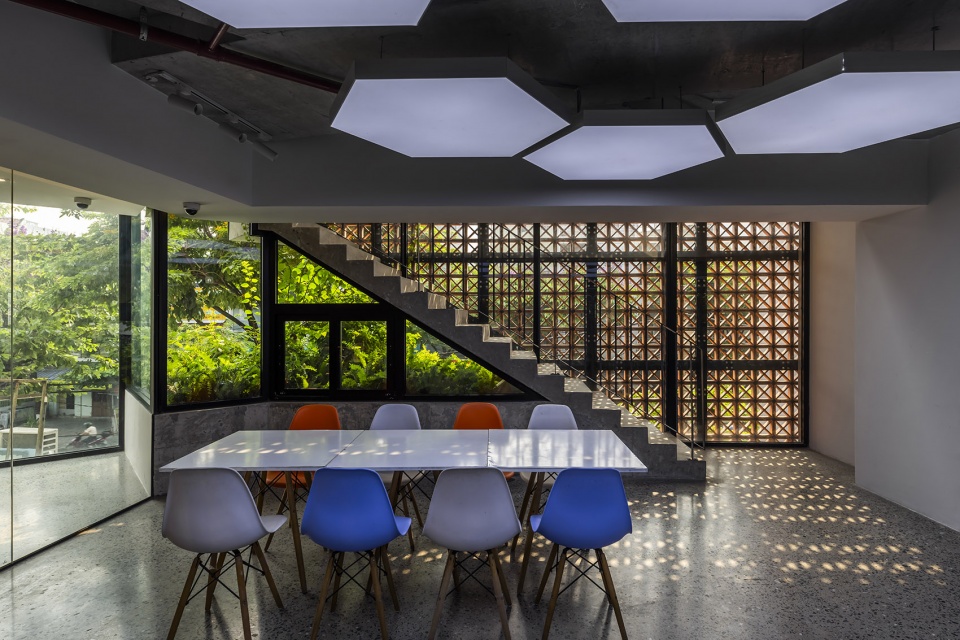 4b tower by ho khue architects