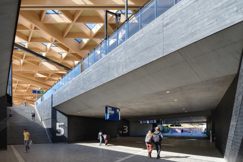 Ede Wageningen train station by Mecanoo Royal HaskoningDHV