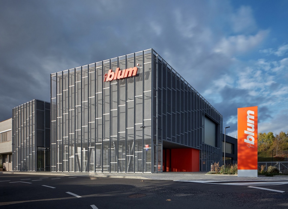 blum headquarters by qarta architektura