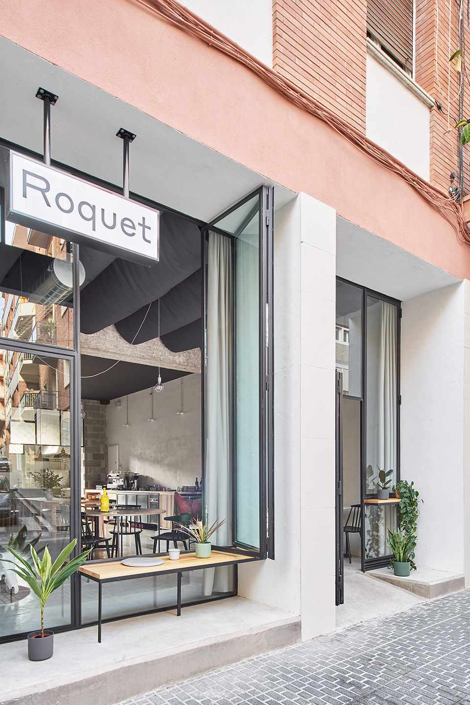 cafe roquet by nua arquitectures