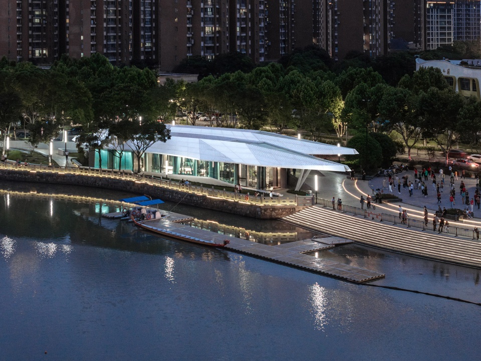 the rowing club at the beidong lake of pinghu city by cctn design