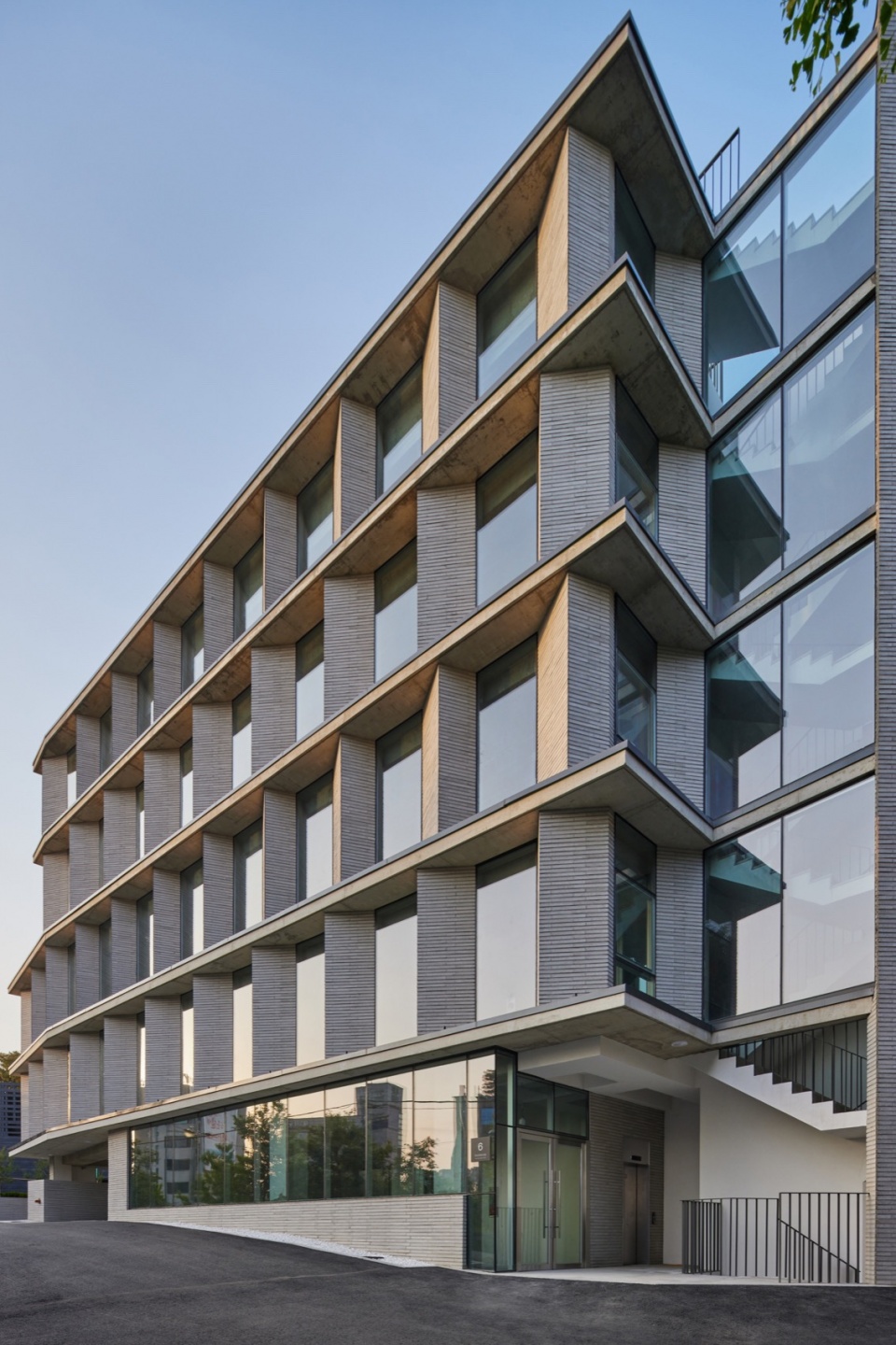 Hannam 381 Mixed Use YKH Associates
