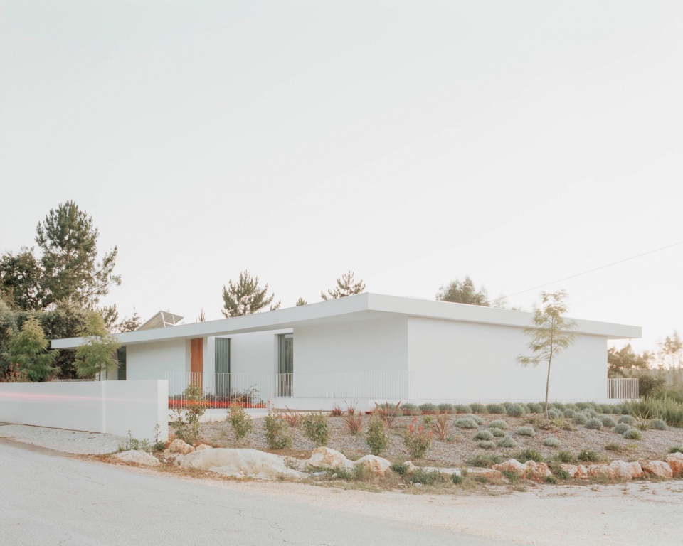 casa moita santa by bruno dias arquitectura