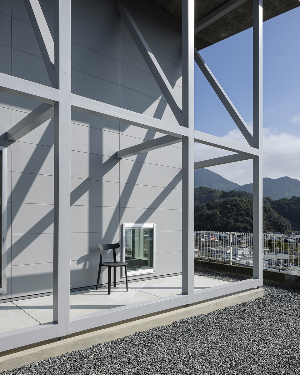 frame and window by shinji nakano architects