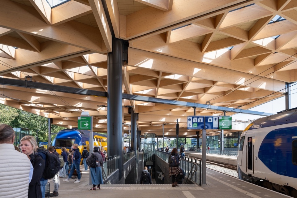 Ede Wageningen train station by Mecanoo Royal HaskoningDHV vgo