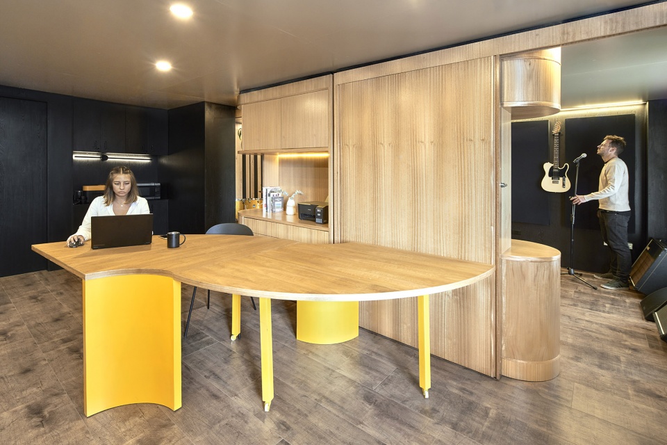 pivot by iwi studio tec taller ec