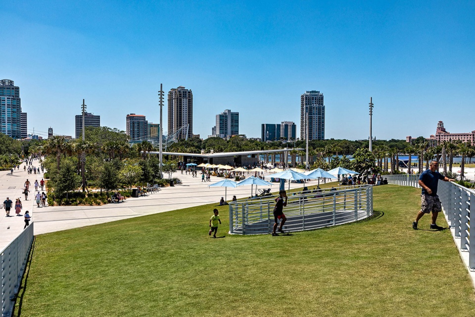 2023 ASLA URBAN DESIGN AWARD OF HONOR St Pete Pier Revitalization of Waterfront and Historic Pier Site by KEN SMITH WORKSHOP
