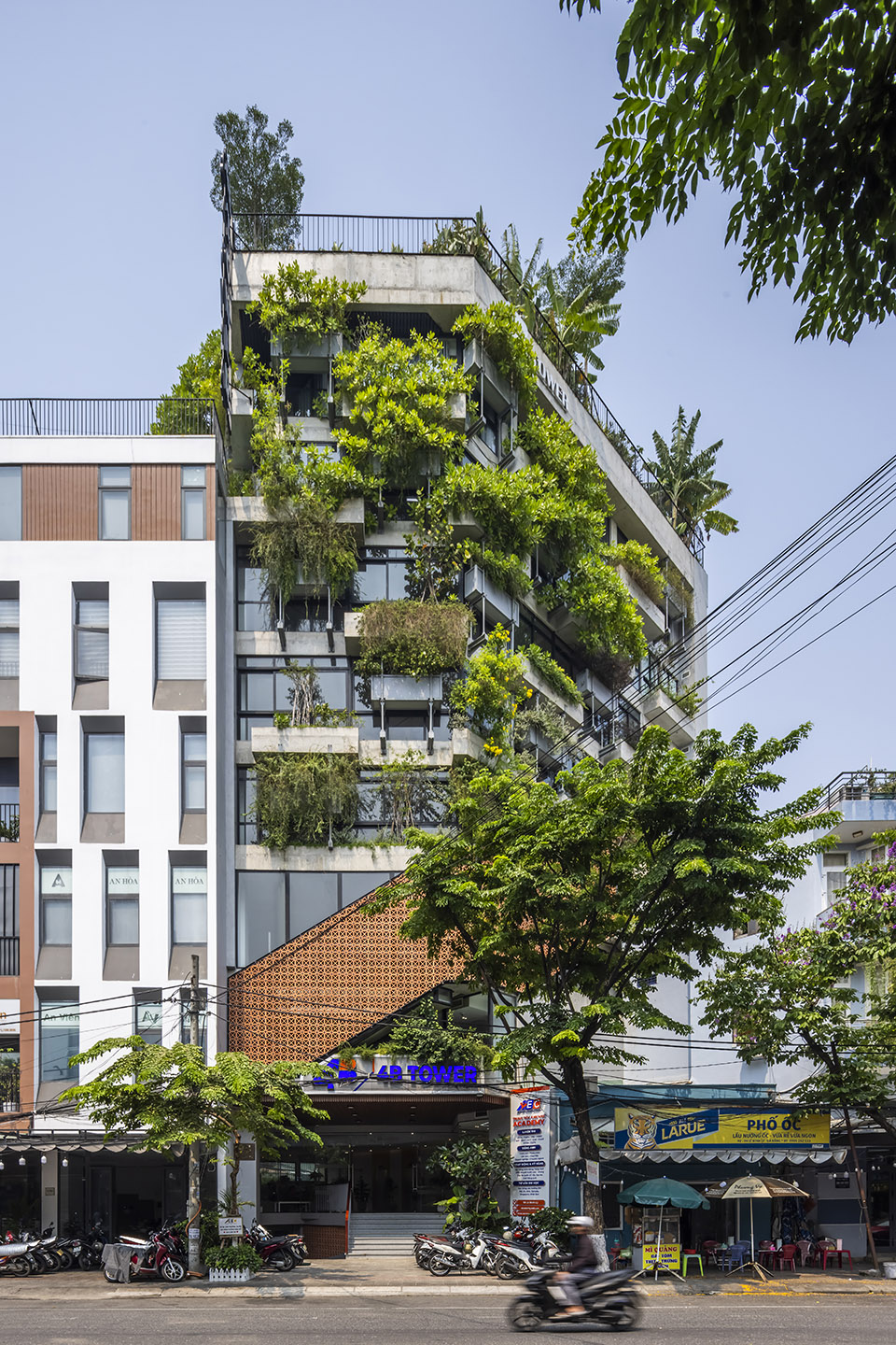 4b tower by ho khue architects