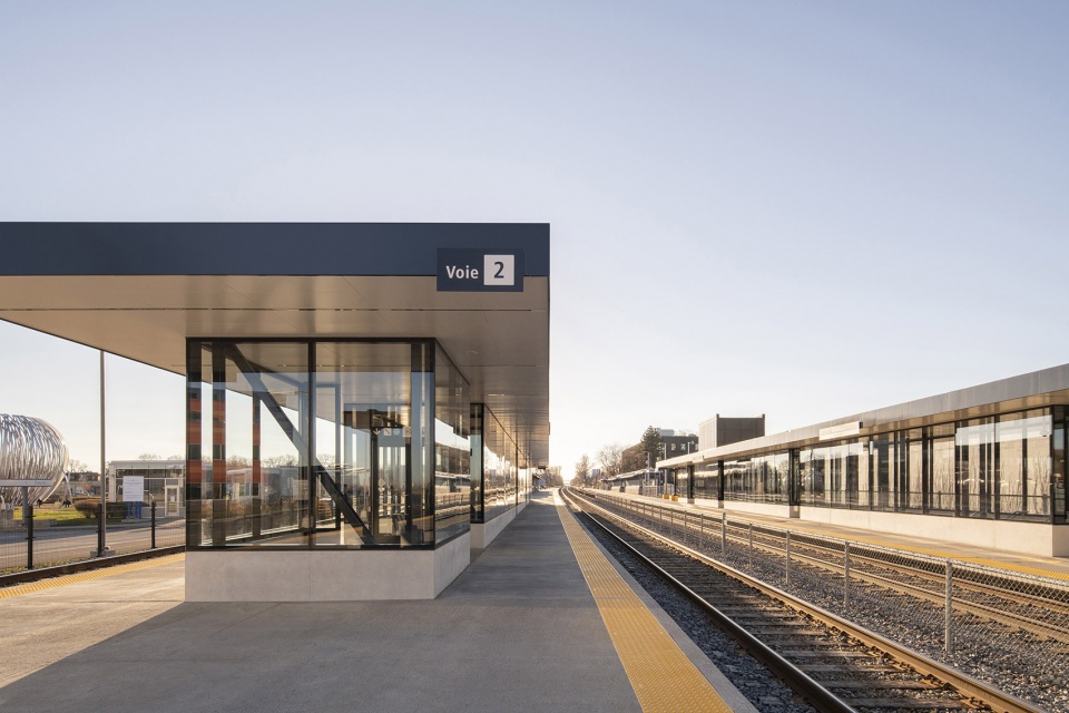 The Vendome Multimodal Hub Pole by Bisson Fortin Provencher Roy architectes 1wz