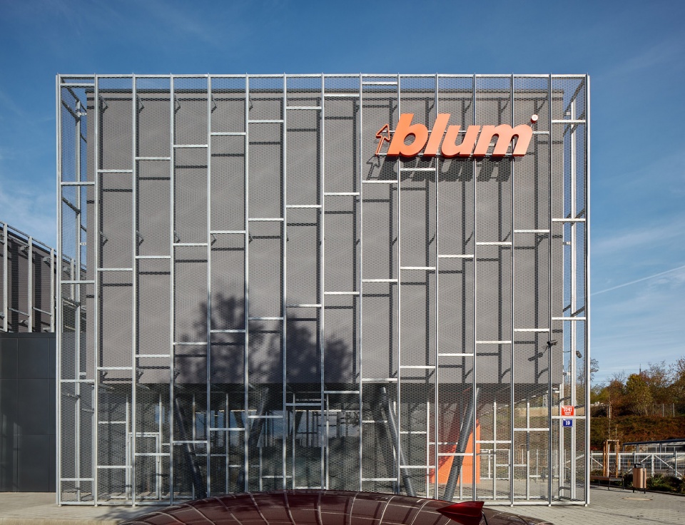 blum headquarters by qarta architektura