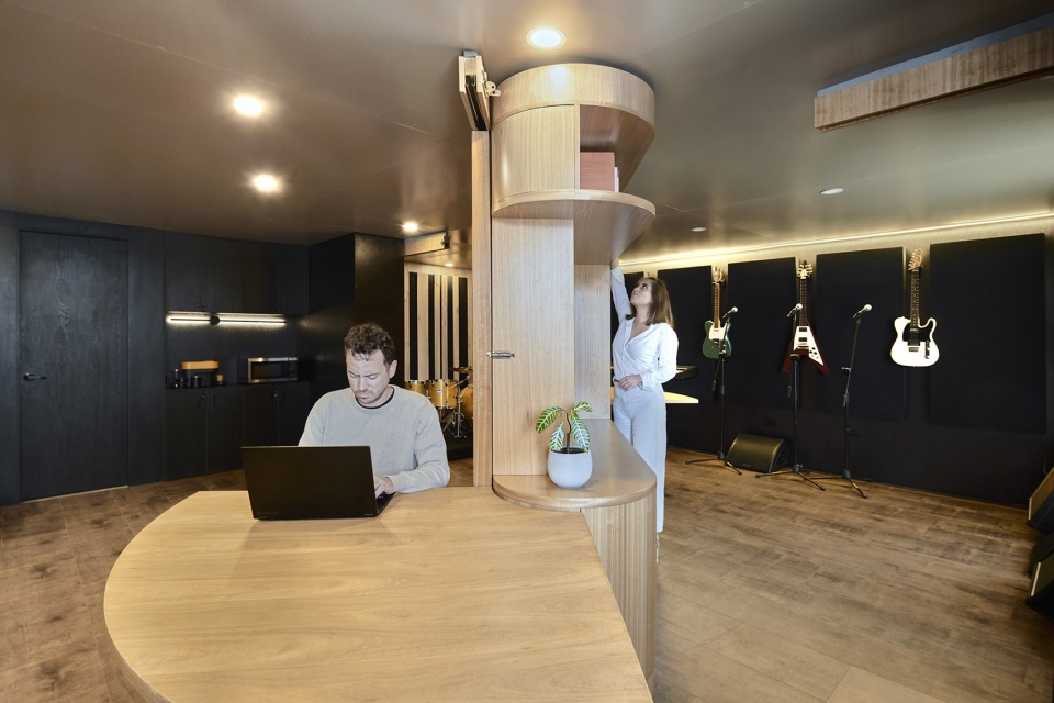 pivot by iwi studio tec taller ec