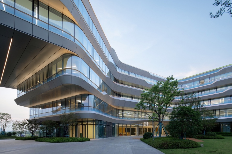 iFLYTEK AI Headquarters Campus Phase 1 by Meng Fanhao line studio