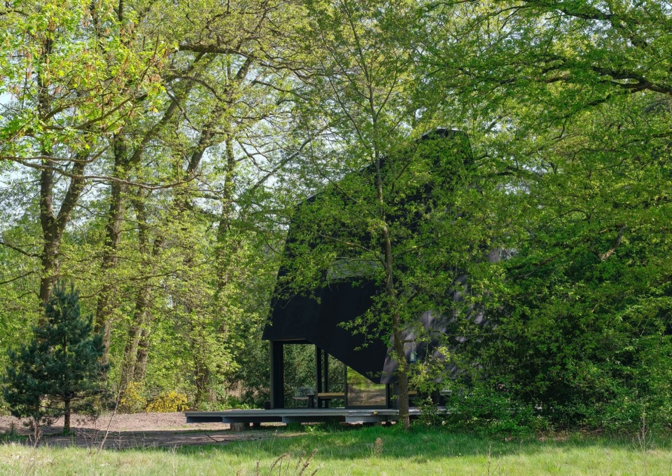 Retreat Stay Under the Radar by Sander van Schaik